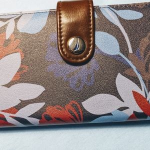 Nautica women's clutch wallet